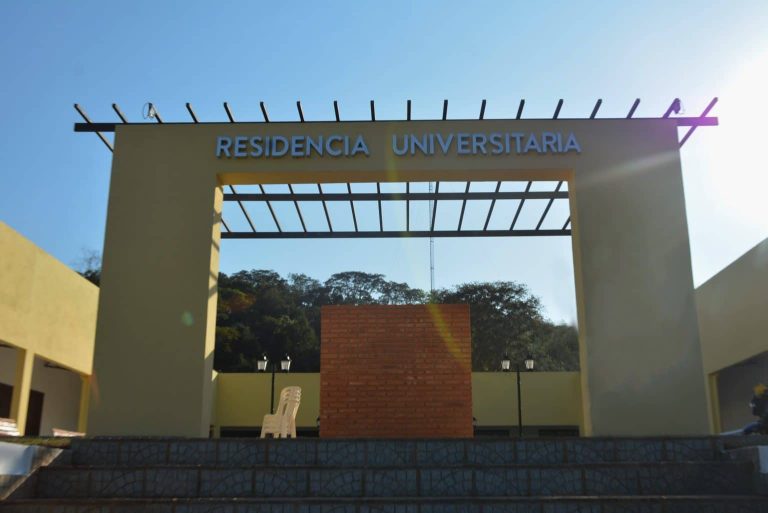 Campus de la UNA en cordillera inauguró moderna residencia estudiantil y aula para informática
