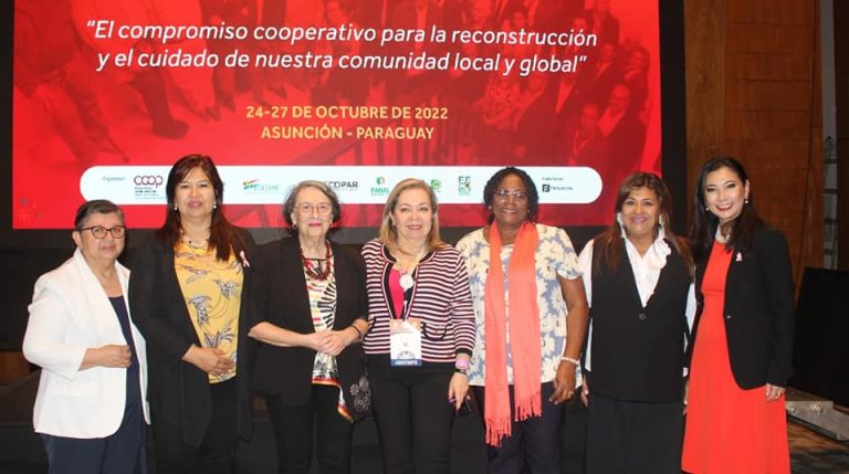 Rectora de la UNA presentó el rol de mujeres en educación durante cumbre internacional