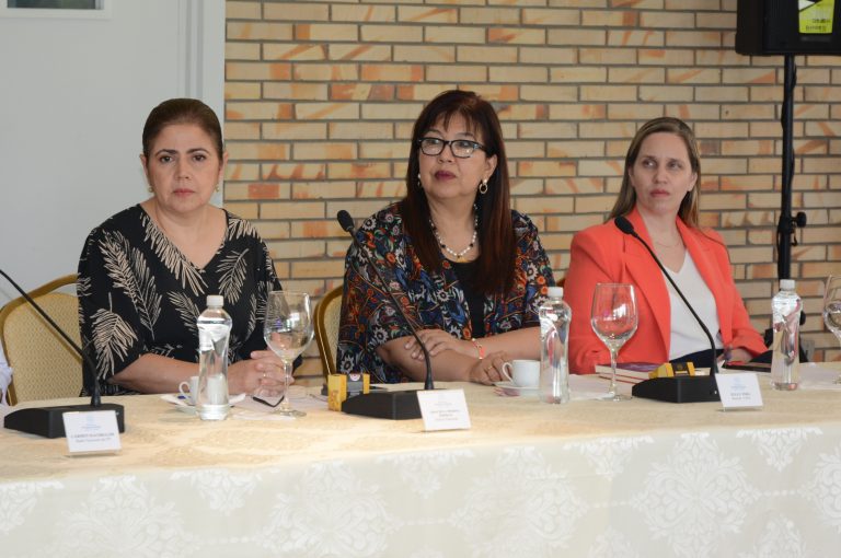 Rectora de la UNA participó del segundo encuentro de “Mujeres Líderes”