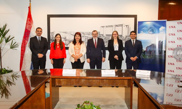 UNA y BCP estrechan lazos con firma de convenio marco de cooperación