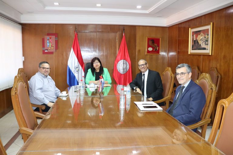 UNA proyecta cooperación bilateral con universidad ecuatoriana en investigación