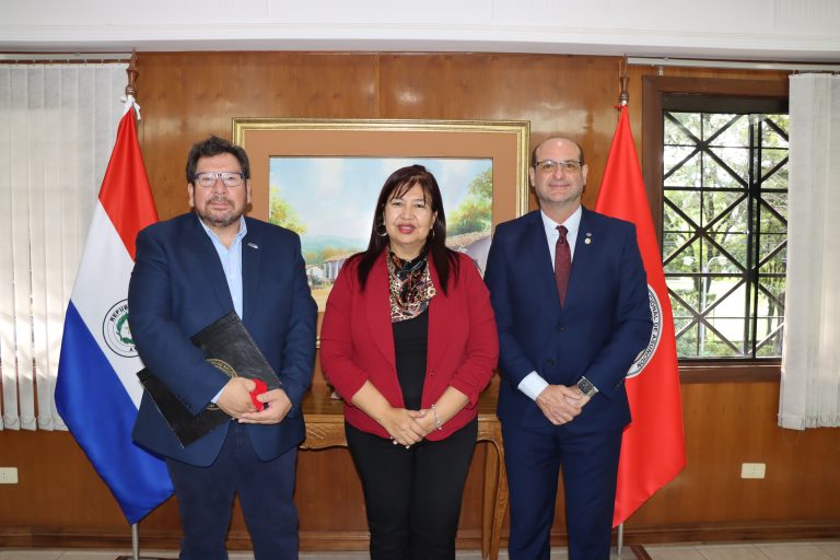 UNA fortalece vínculos con el IICA tras visita de su nuevo representante en Paraguay