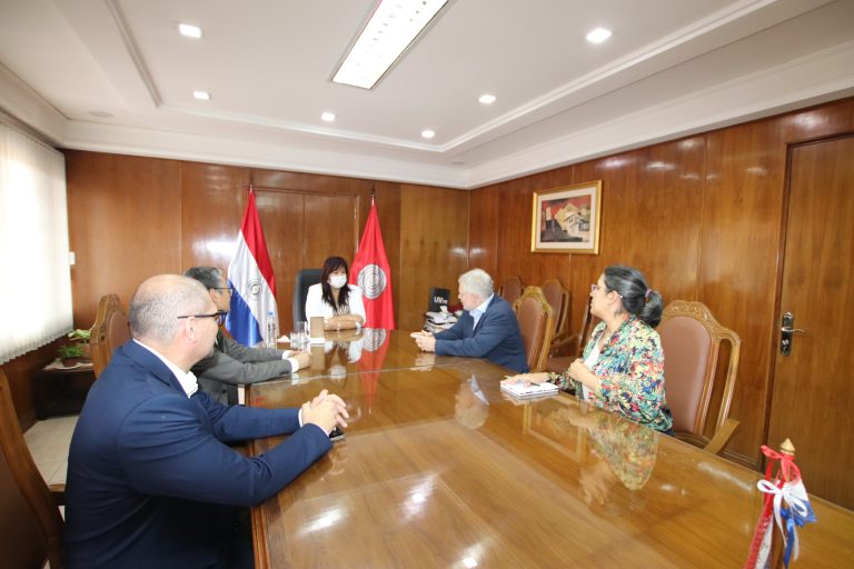 La UNA impulsa una alianza internacional clave para revolucionar la innovación científica y agroalimentaria en Paraguay